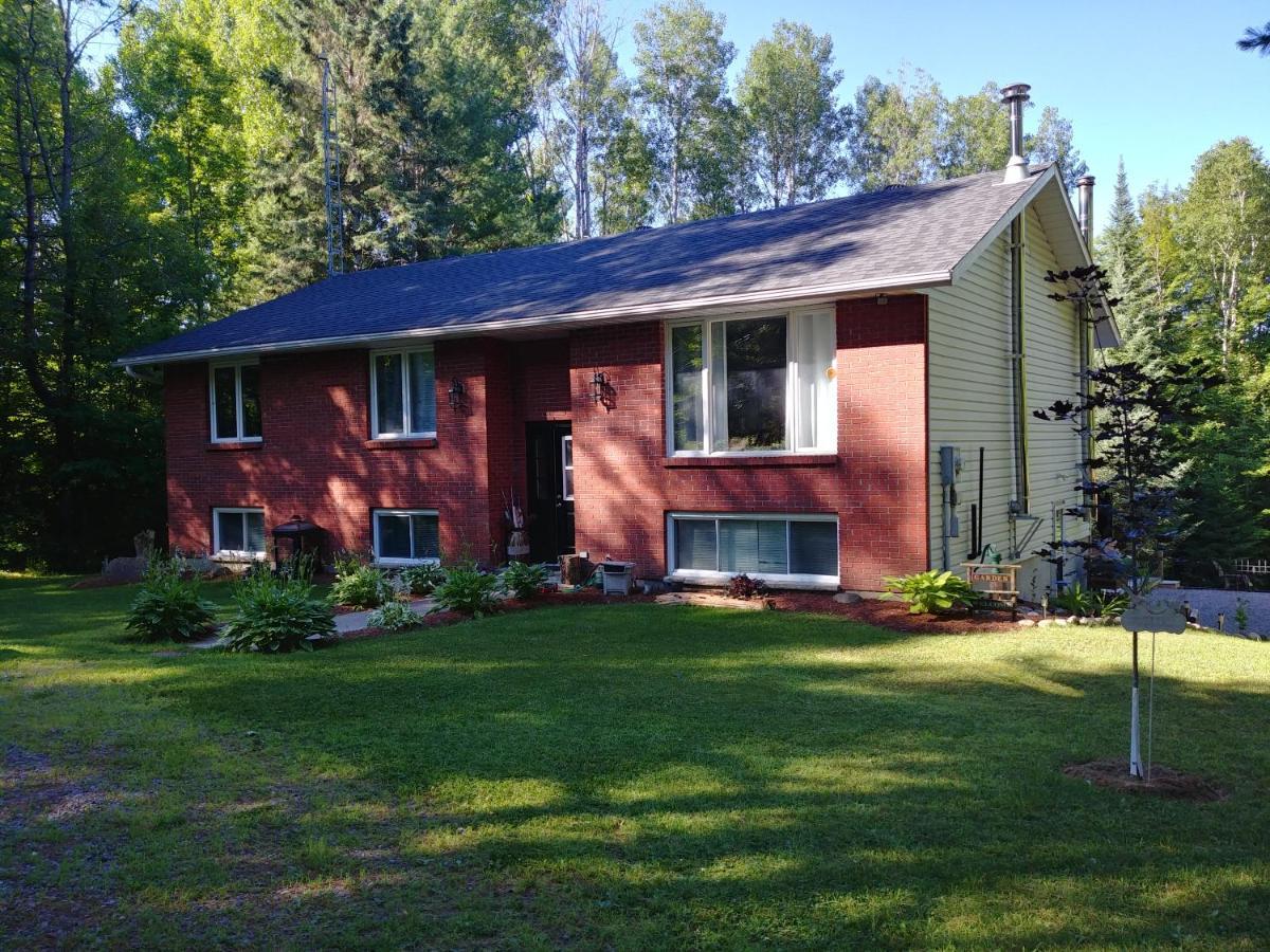 Suite In The Bush-Private Apartment Bancroft Exterior photo